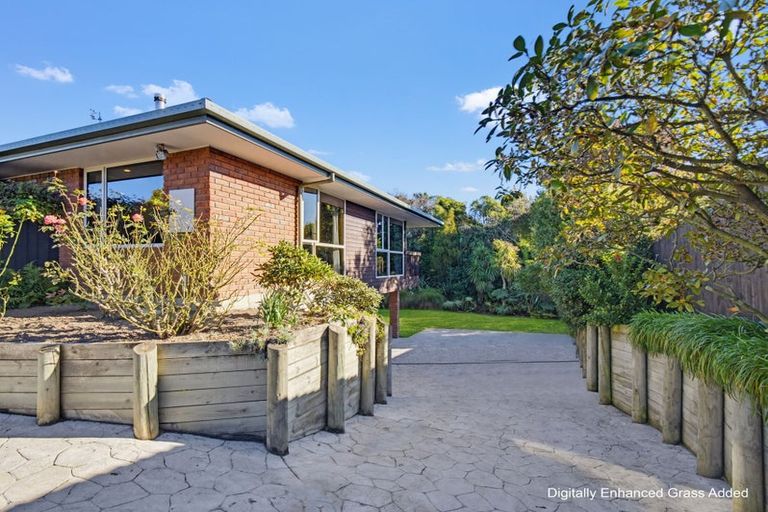 Photo of property in 96a Warren Crescent, Hillmorton, Christchurch, 8025