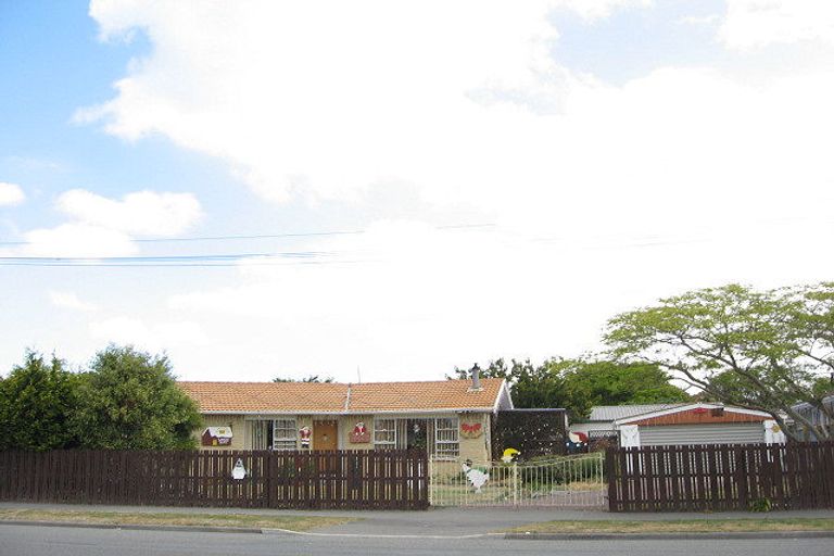 Photo of property in 450 Mairehau Road, Parklands, Christchurch, 8083