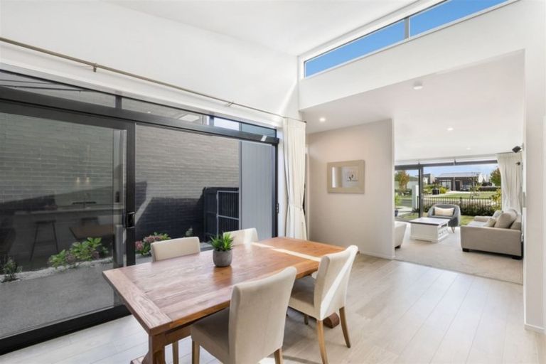 Photo of property in 6 Leadership Crescent, Papakura, 2110