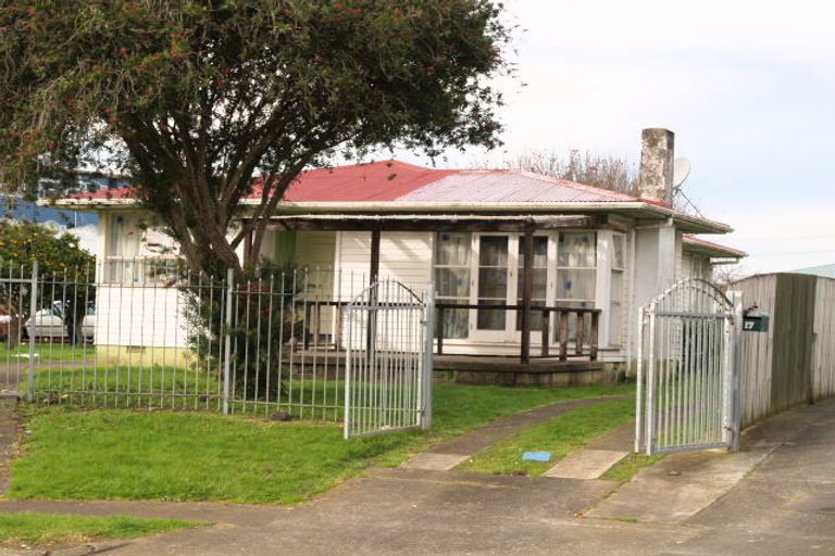 Photo of property in 19 Hardie Street, Mangere East, Auckland, 2024