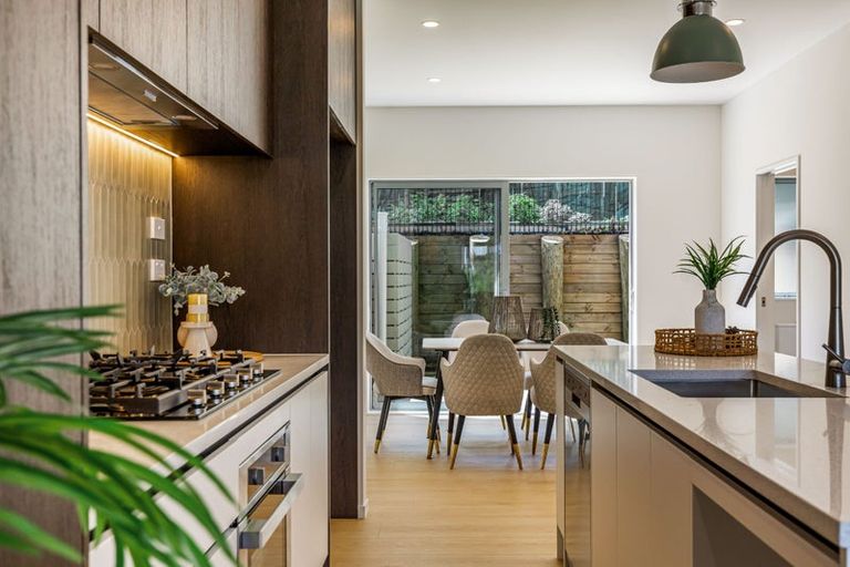 Photo of property in 35 Lawson Creek Street, Massey, Auckland, 0614