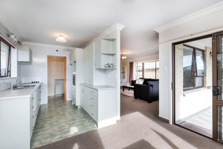 Photo of property in 38 Gilbert Street, New Plymouth, 4310