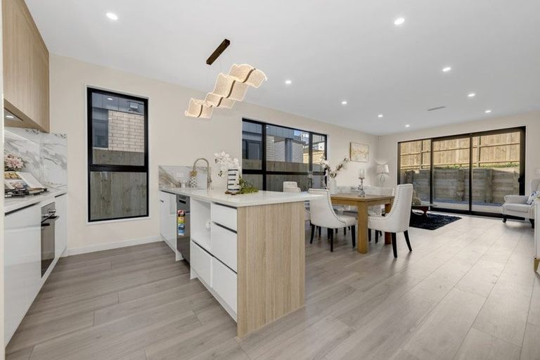 Photo of property in 28 Hearth Street, Flat Bush, 2019