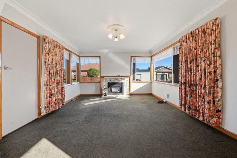 Photo of property in 132 Macandrew Road, South Dunedin, Dunedin, 9012