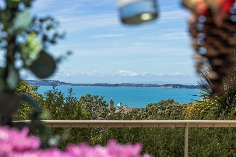 Photo of property in 17 Sykes Avenue, Hatfields Beach, Orewa, 0931