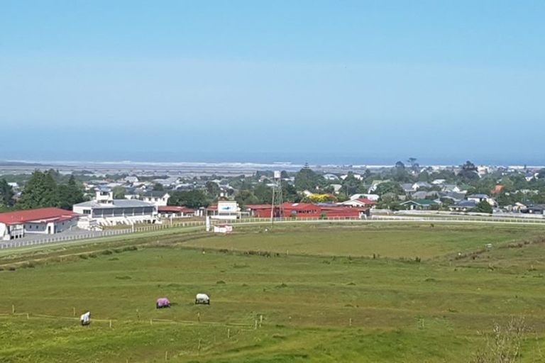 Photo of property in 11 Racecourse Terrace Rise, Hokitika, 7882