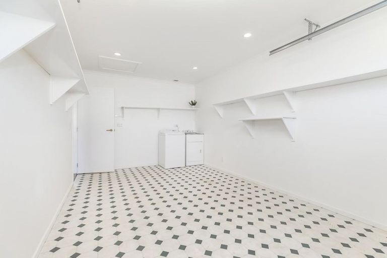Photo of property in Miramar Villas, 16/3u Byron Street, Miramar, Wellington, 6022