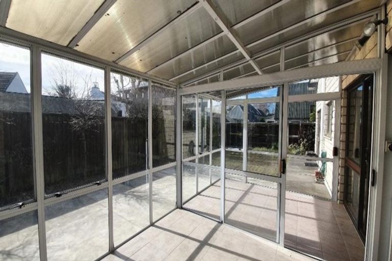 Photo of property in 11 Jamell Place, Avonhead, Christchurch, 8042