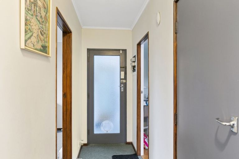 Photo of property in 2/1 Canterbury Street, Karori, Wellington, 6012
