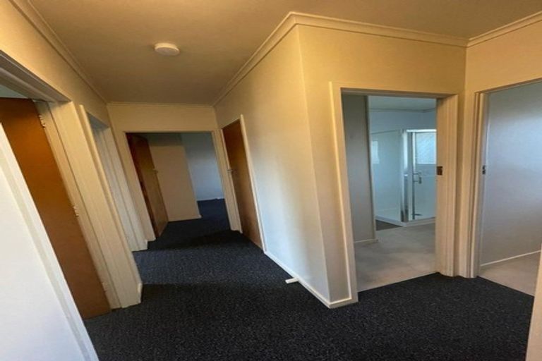 Photo of property in 2/37 Clevedon Road, Papakura, 2110