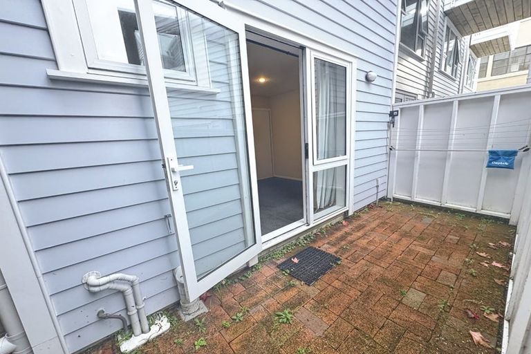 Photo of property in Pirie Street Townhouses, 20/35u Pirie Street, Mount Victoria, Wellington, 6011