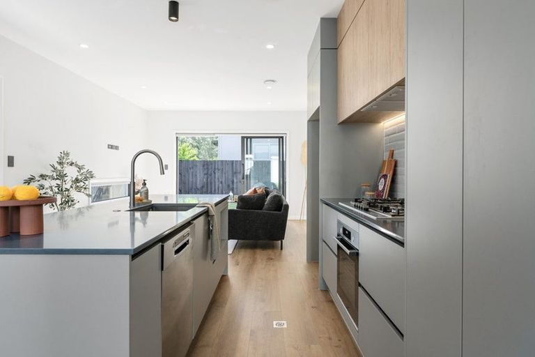 Photo of property in 64u3 Banbury Crescent, Fairfield, Hamilton, 3214