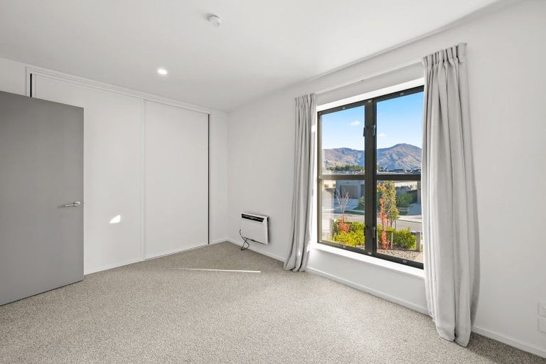Photo of property in 7 Mount Nicholas Avenue, Wanaka, 9305