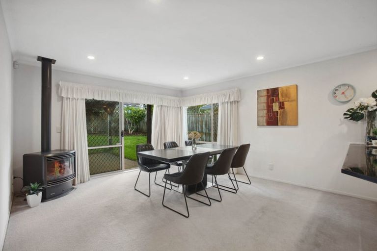 Photo of property in 8 Yarlside Place, Northpark, Auckland, 2013