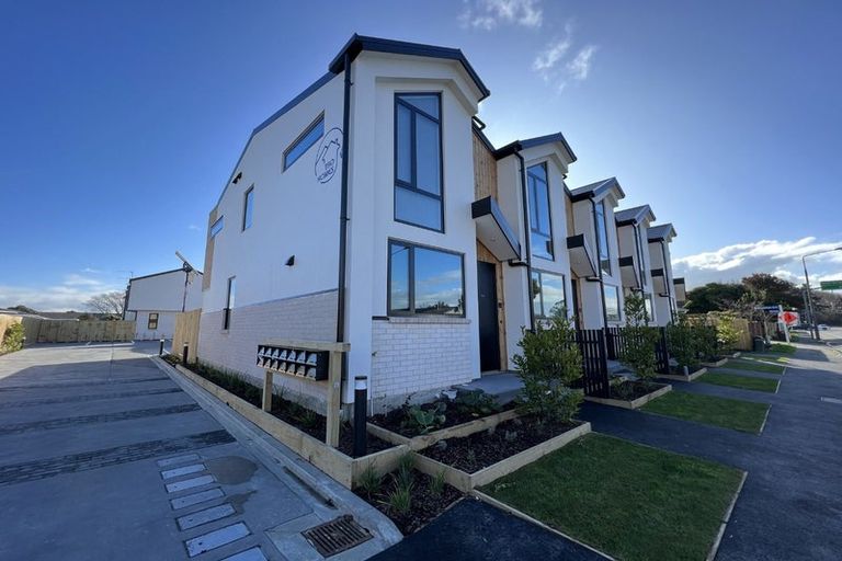 Photo of property in 2/18 Rutherford Street, Woolston, Christchurch, 8023