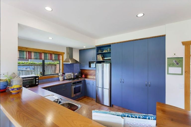 Photo of property in 7 Marewa Place, Waikanae Beach, Waikanae, 5036