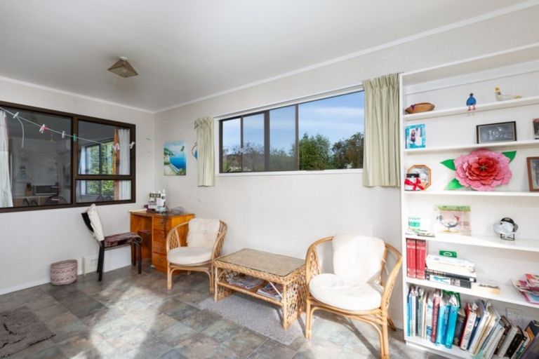 Photo of property in 9b Kanawa Street, Waikanae, 5036