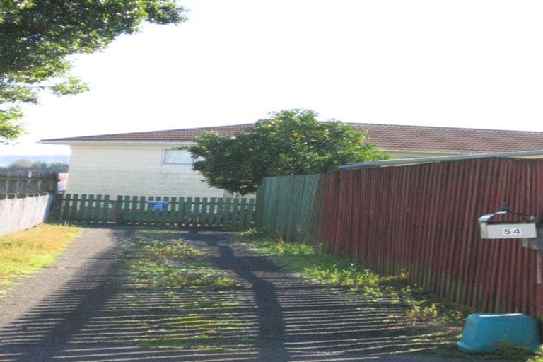 Photo of property in 54 Pukeroa Place, Papakura, 2110