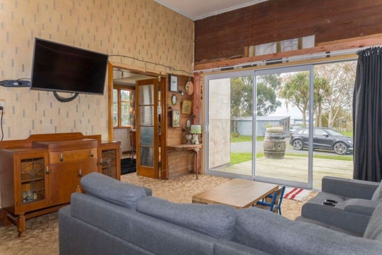 Photo of property in 406 Kumeti Road, Dannevirke, 4972