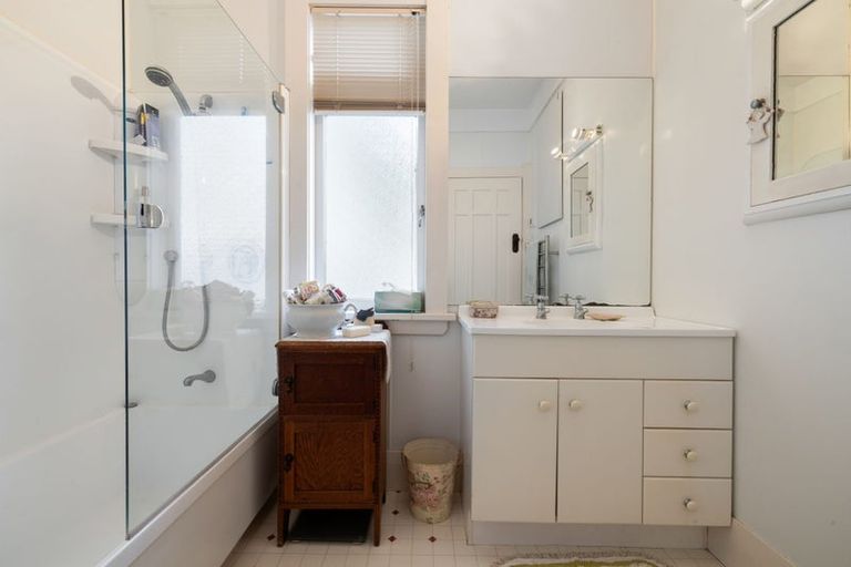 Photo of property in 10 East Street, Claudelands, Hamilton, 3214