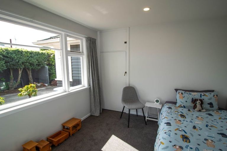 Photo of property in 15 Moreland Avenue, Papanui, Christchurch, 8053