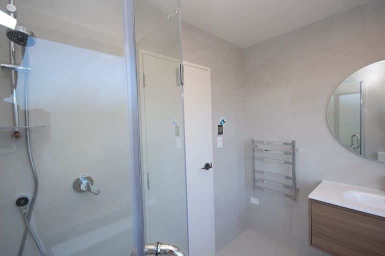 Photo of property in 9c Arran Road, Browns Bay, Auckland, 0630