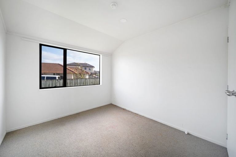 Photo of property in 21 Masters Place, Favona, Auckland, 2024
