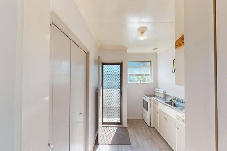 Photo of property in 8 Kiwi Court, Roslyn, Palmerston North, 4414