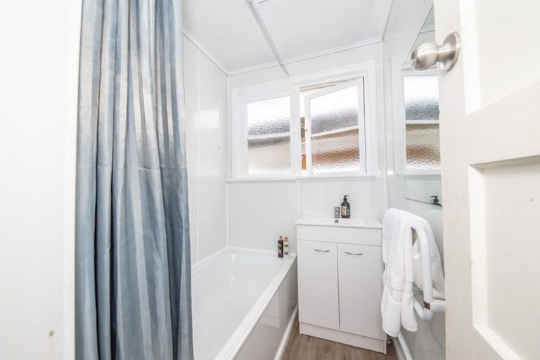 Photo of property in 66 Rintoul Street, Westport, 7825