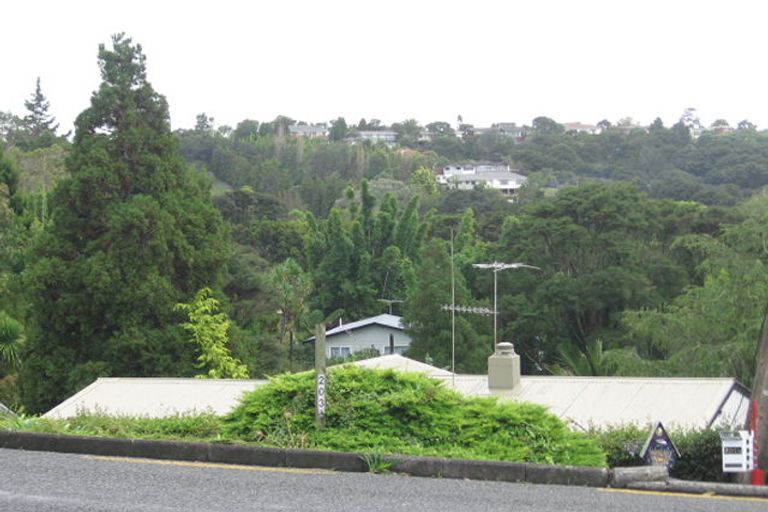 Photo of property in 201a Godley Road, Titirangi, Auckland, 0604