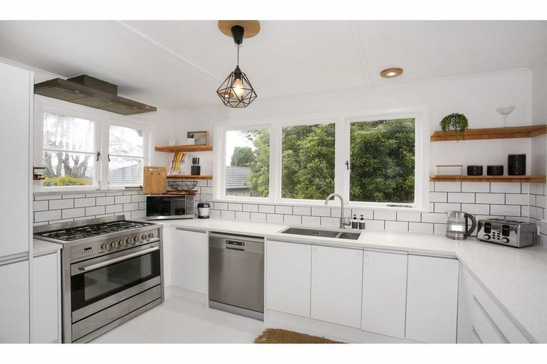 Photo of property in 43 Takanini Road, Takanini, 2112