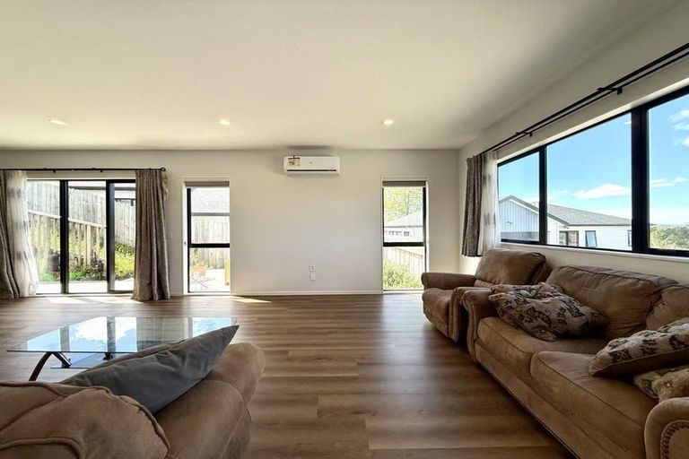 Photo of property in 6 Matatika Rise, Swanson, Auckland, 0614