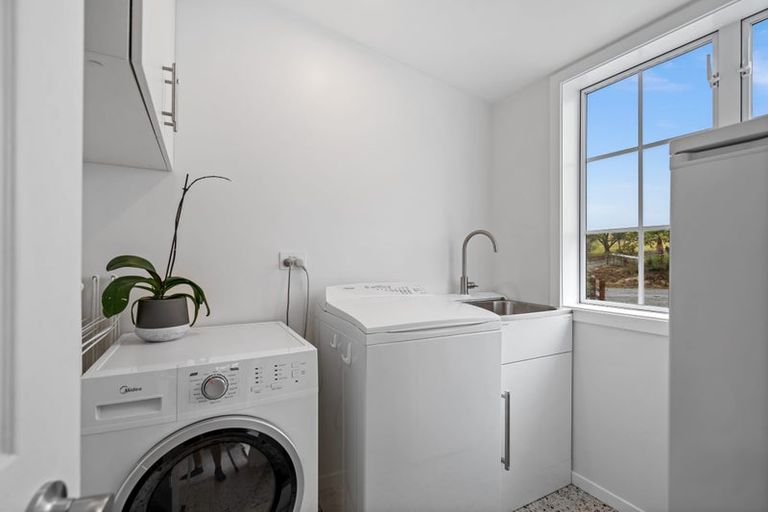 Photo of property in 6 Tavinor Road, Otaika, Whangarei, 0170