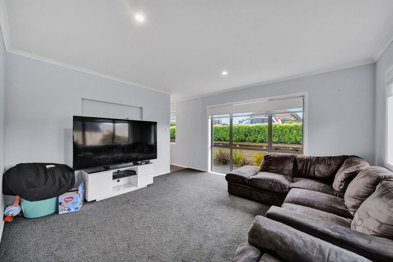 Photo of property in 7 Nikau Place, Hawera, 4610