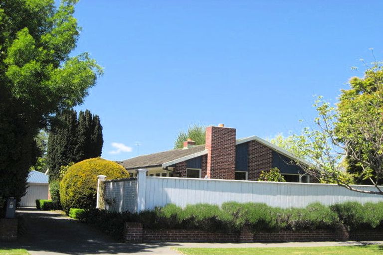 Photo of property in 8 Ilfracombe Place, Burnside, Christchurch, 8053