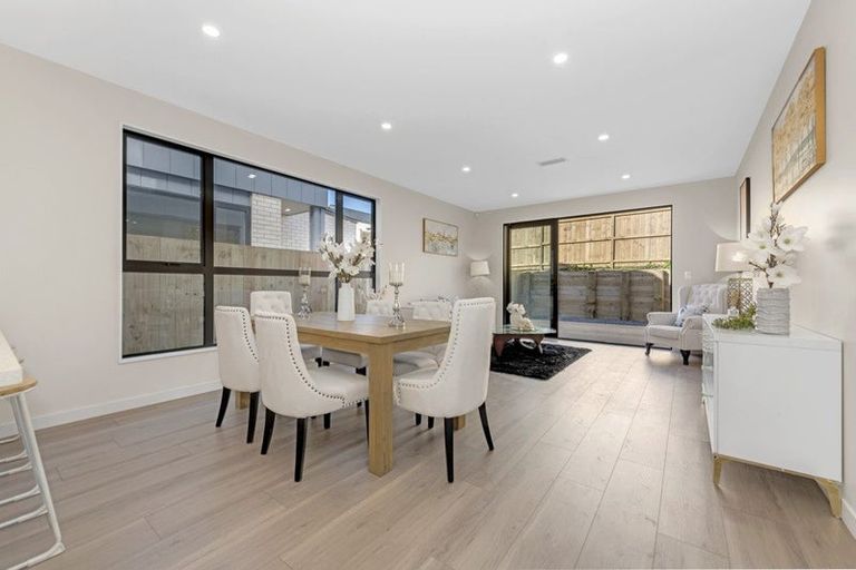Photo of property in 28 Hearth Street, Flat Bush, 2019