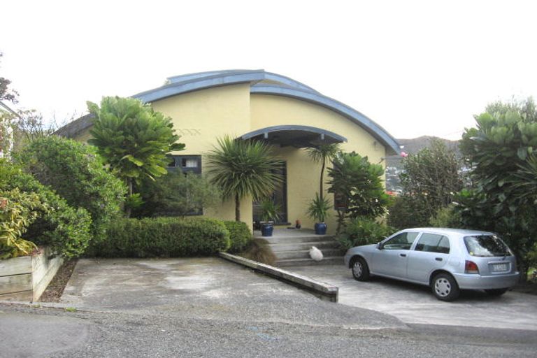 Photo of property in 10 Beatty Avenue, Karori, Wellington, 6012