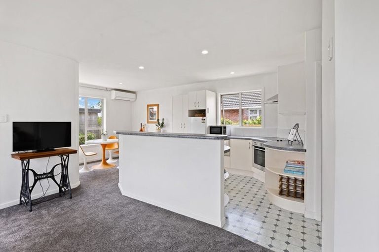 Photo of property in 1/136 Harris Crescent, Papanui, Christchurch, 8053