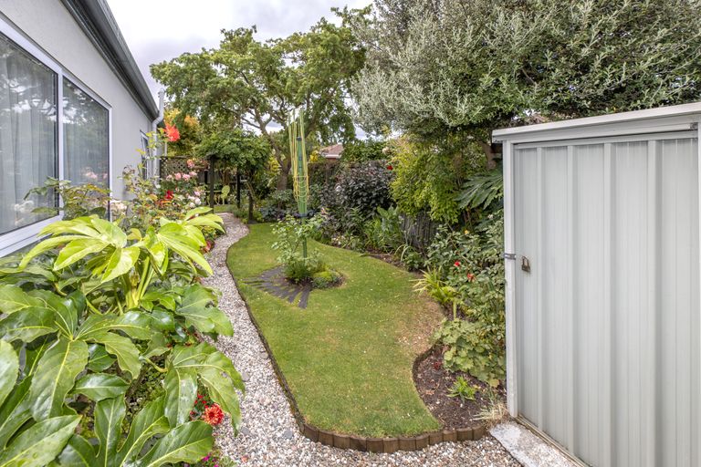 Photo of property in 46 Westgrove Avenue, Avonhead, Christchurch, 8042