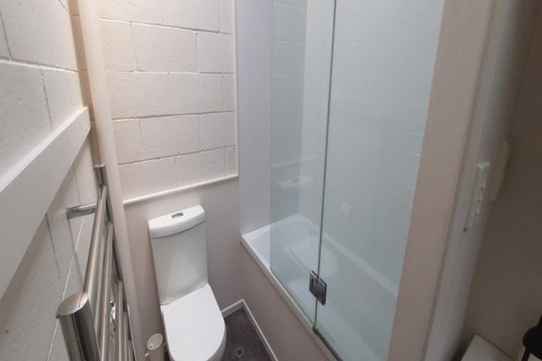 Photo of property in Paddington Apartments, 15u5 Mckinley Crescent, Brooklyn, Wellington, 6021