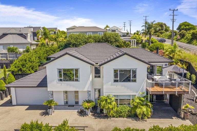 Photo of property in 9 Tauwaka Crescent, Riverhead, 0820