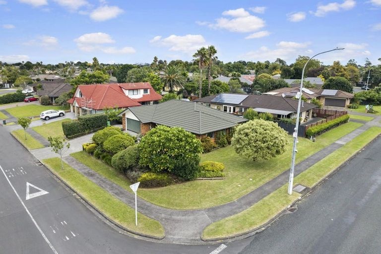 Photo of property in 52 Wattle Farm Road, Wattle Downs, Auckland, 2103