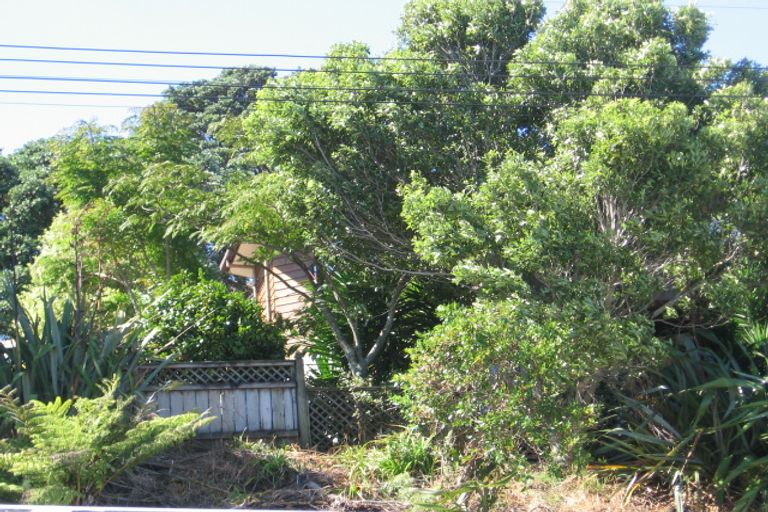 Photo of property in 1/553 Beach Road, Murrays Bay, Auckland, 0630