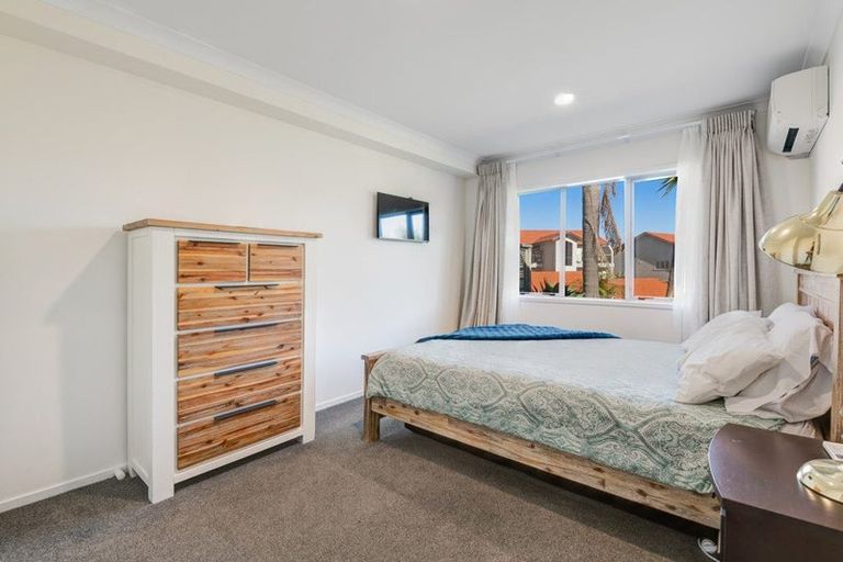 Photo of property in Santa Rosa, 3/340 Gulf Harbour Drive, Gulf Harbour, Whangaparaoa, 0930