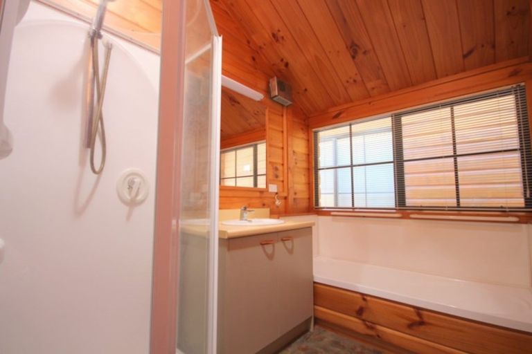 Photo of property in 180 Vista Paku, Pauanui, Hikuai, 3579