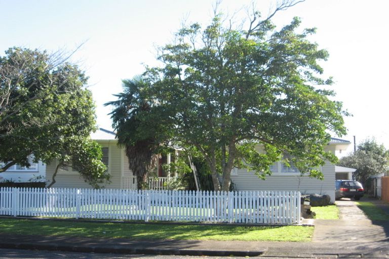 Photo of property in 1 Healy Road, Manurewa, Auckland, 2102