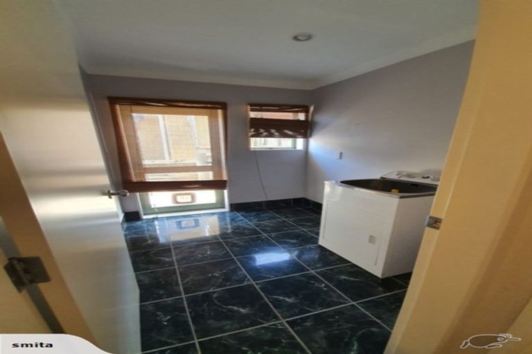 Photo of property in 18 Chippenham Grove, Churton Park, Wellington, 6037