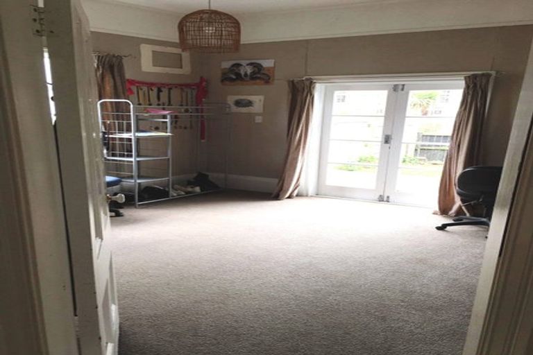 Photo of property in 74 Edward Avenue, Edgeware, Christchurch, 8013