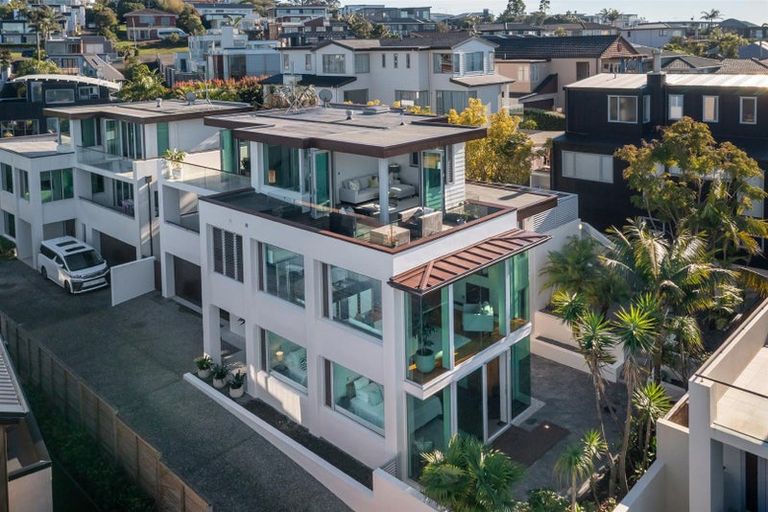 Photo of property in 22a Beach Road, Castor Bay, Auckland, 0620