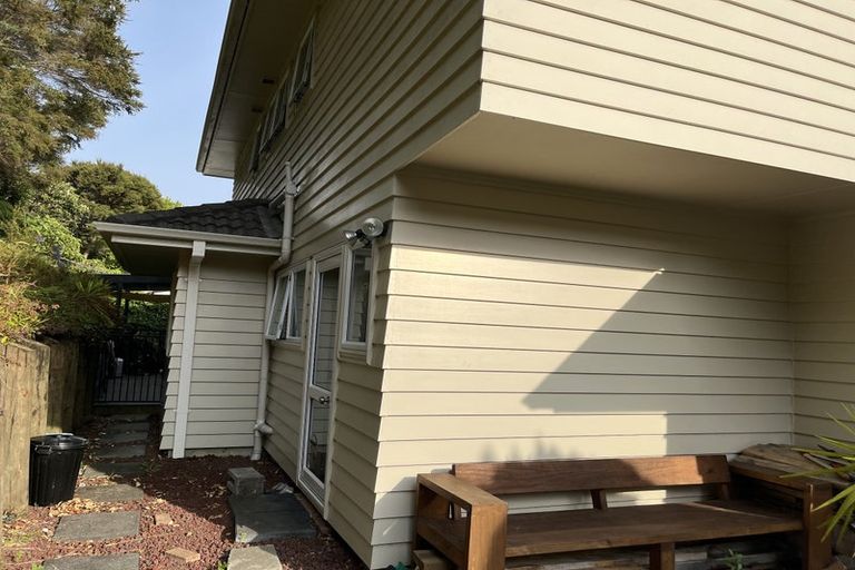 Photo of property in 8 Glenreagh Place, Torbay, Auckland, 0630